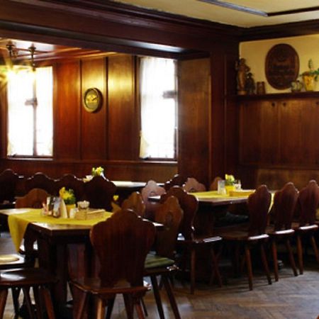 Traditionsgasthof Gruener Baum باد ستافلستين المظهر الخارجي الصورة