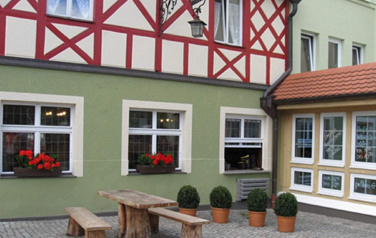Traditionsgasthof Gruener Baum باد ستافلستين المظهر الخارجي الصورة